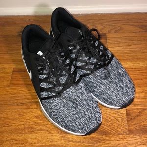 Nike cross trainers
